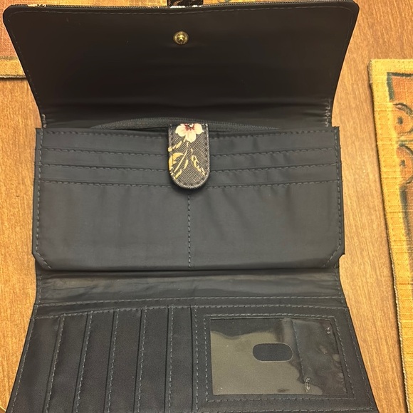 Black and Red Floral Wallets with Structured Design - Picture 2 of 6